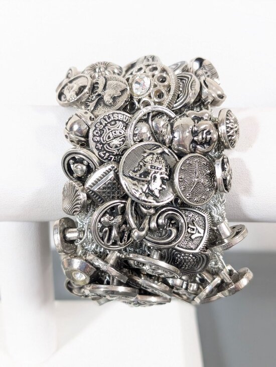 Vintage Silver Tone Button Cluster Wide Stretch Bracelet 6.5" - Picture 1 of 9